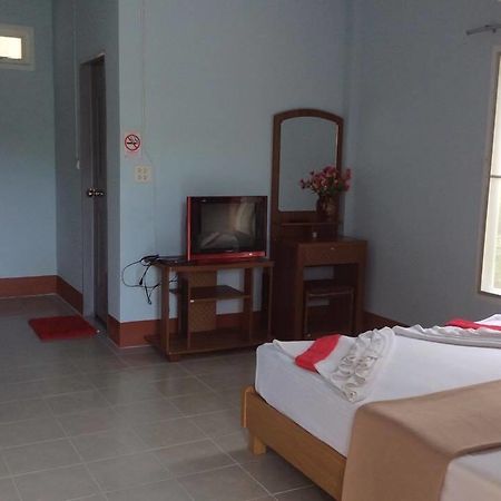Bangsak Hut Pansiyon Khao Lak Dış mekan fotoğraf