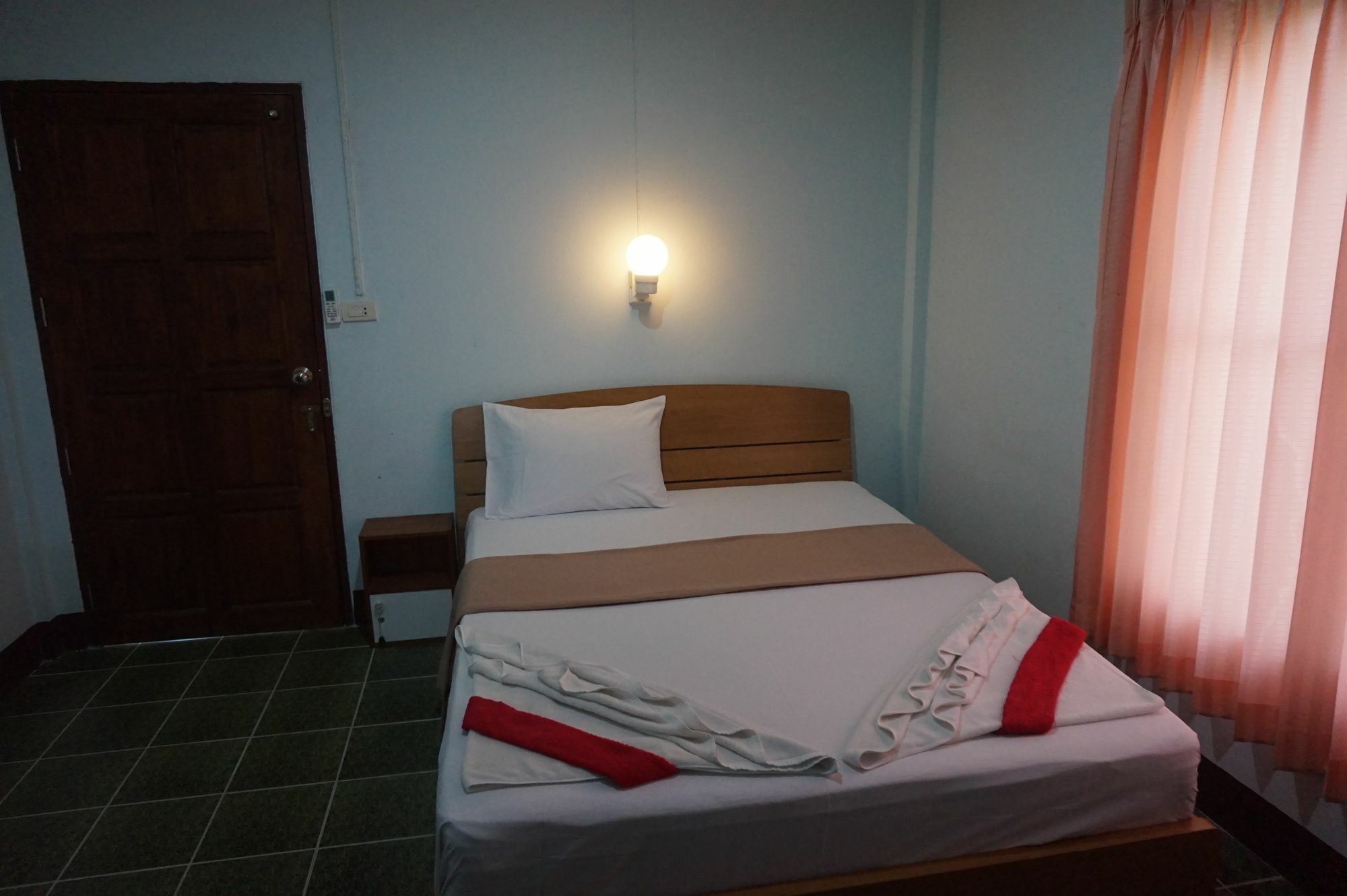 Bangsak Hut Pansiyon Khao Lak Dış mekan fotoğraf